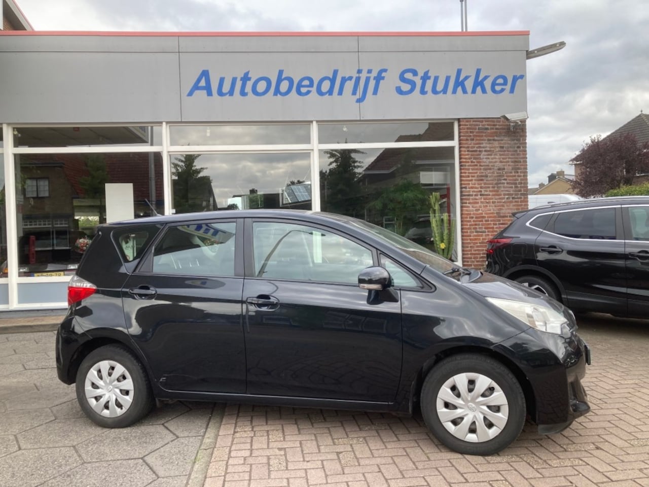 Toyota Verso S - 1.33 VVT-i Aspiration  Trekhaak 124.800 km. - AutoWereld.nl