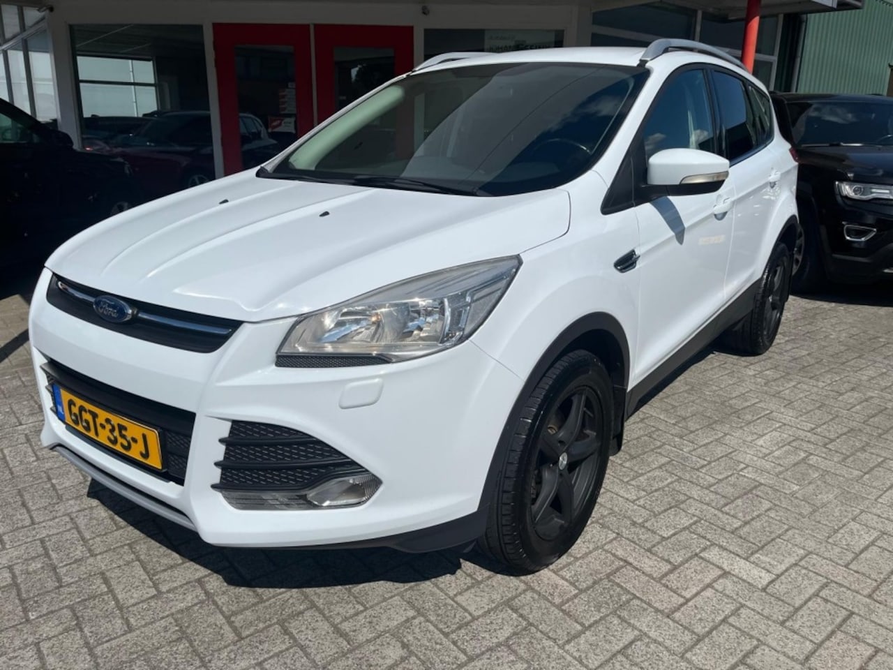 Ford Kuga - 1.6 EcoBoost 150 PK  Trekhaak  Stoelverwarming  Distributieriem vervangen - AutoWereld.nl