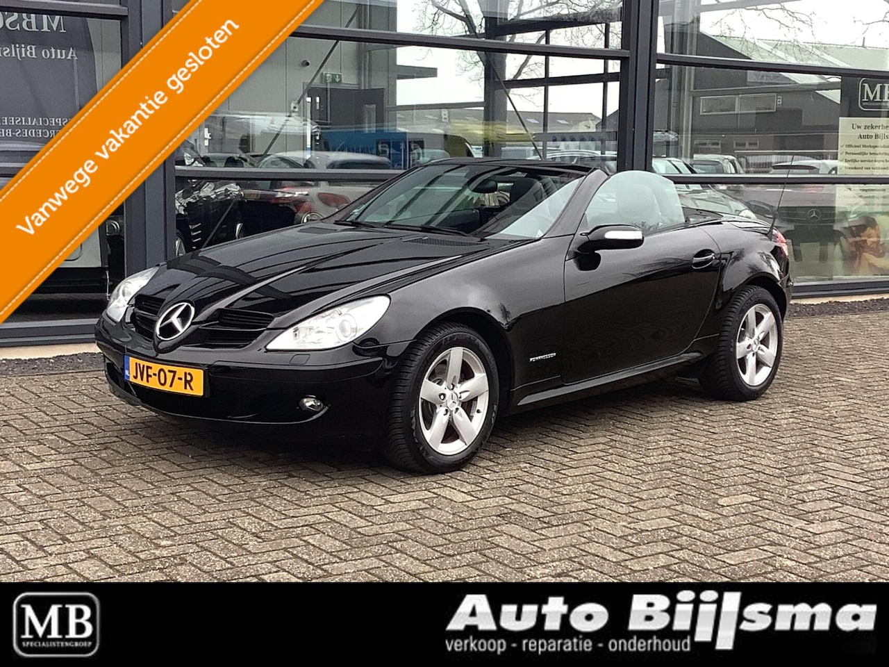 Mercedes-Benz SLK-klasse - 200 K. Automaat, nekverwarming, xenon, lederen bekleding - AutoWereld.nl