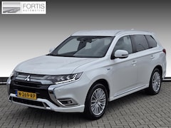 Mitsubishi Outlander - 2.4 PHEV Intense S | Dealeronderhouden| Metallic Wit | Trekhaak 1500KG|
