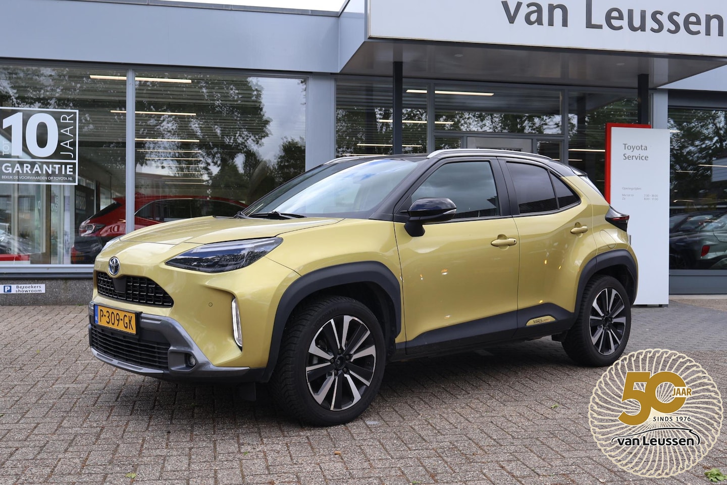 Toyota Yaris Cross - 1.5 HYBRID LAUNCH EDITION NL-AUTO 1E EIGENAAR LEDEREN BEKLEDING DODEHOEKDETECTIE JBL STOEL - AutoWereld.nl