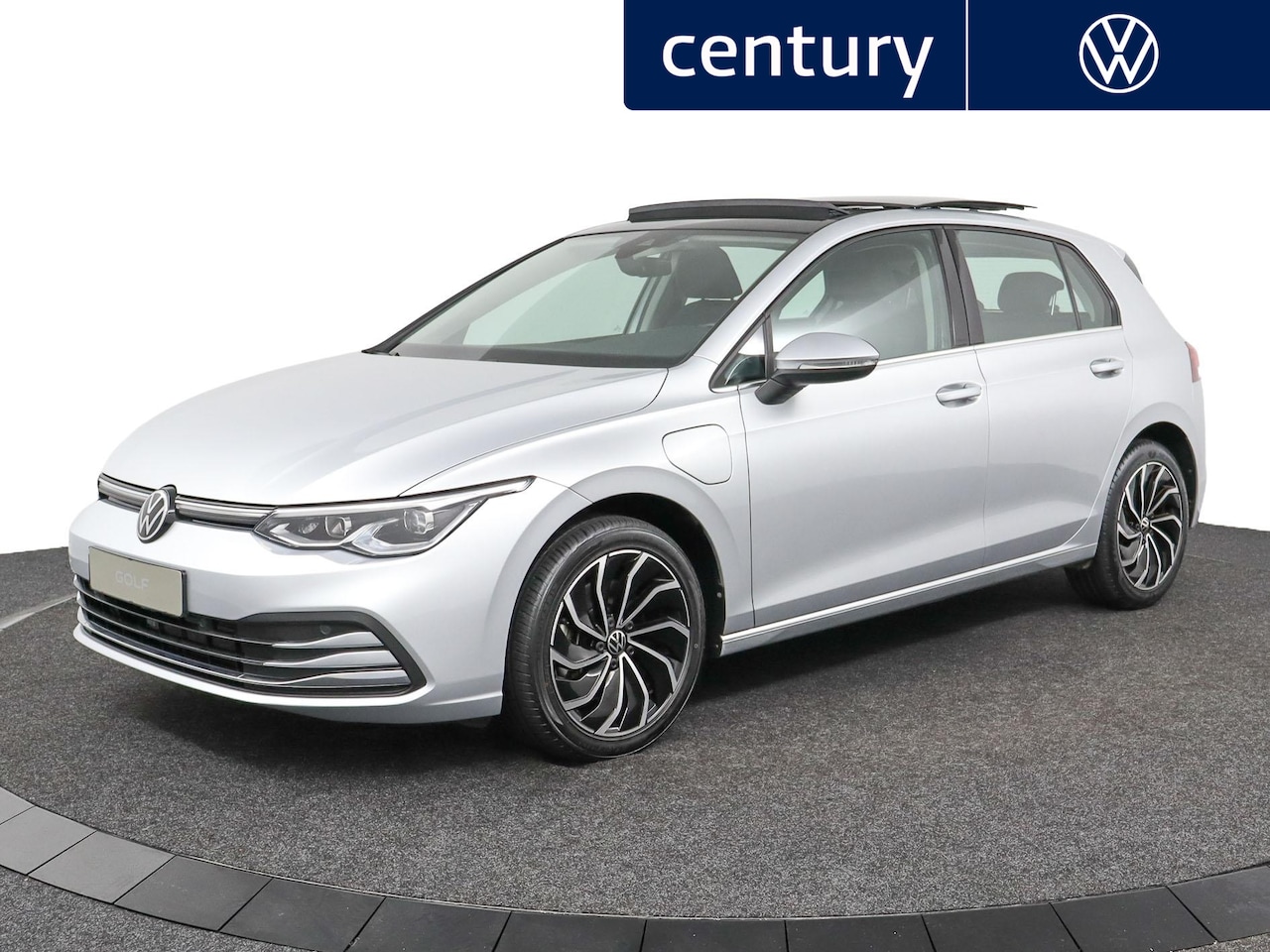 Volkswagen Golf - 1.4 eHybrid Style / Pano-Dak / Clima / Camera - AutoWereld.nl