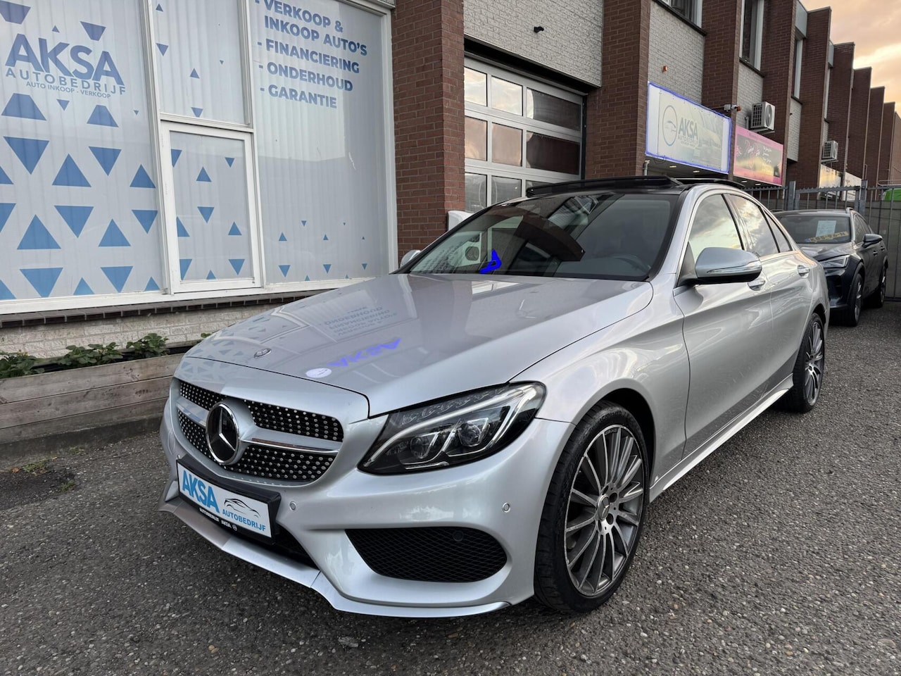 Mercedes-Benz C-klasse - 200 Prestige Pano Camera Garantie Leder Blindspot Luchtvering - AutoWereld.nl
