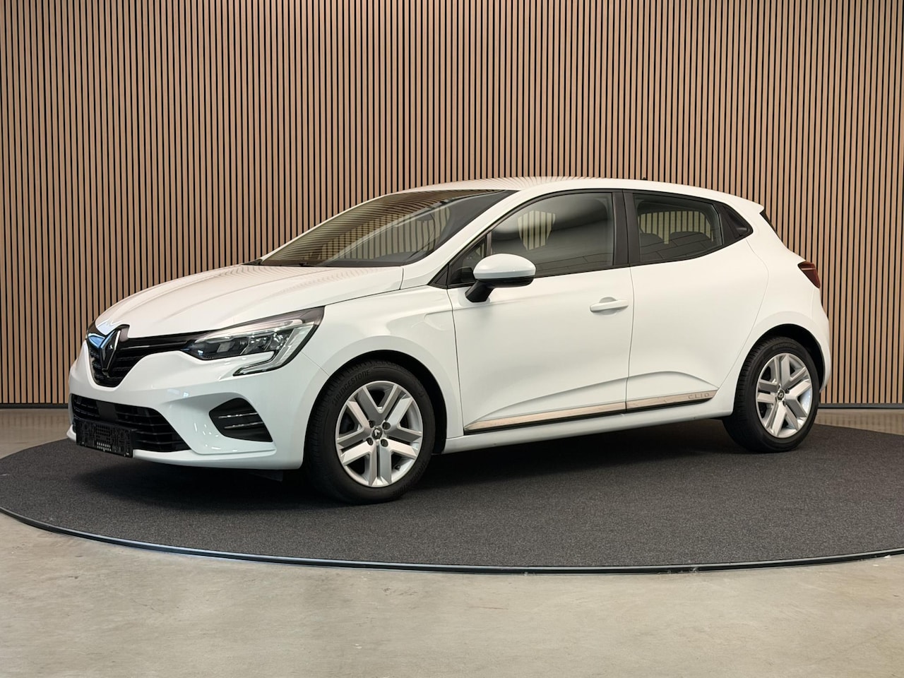 Renault Clio - 1.0 TCe 90PK Zen | LED | Carplay | Stoelverw. | Incl. garantie - AutoWereld.nl