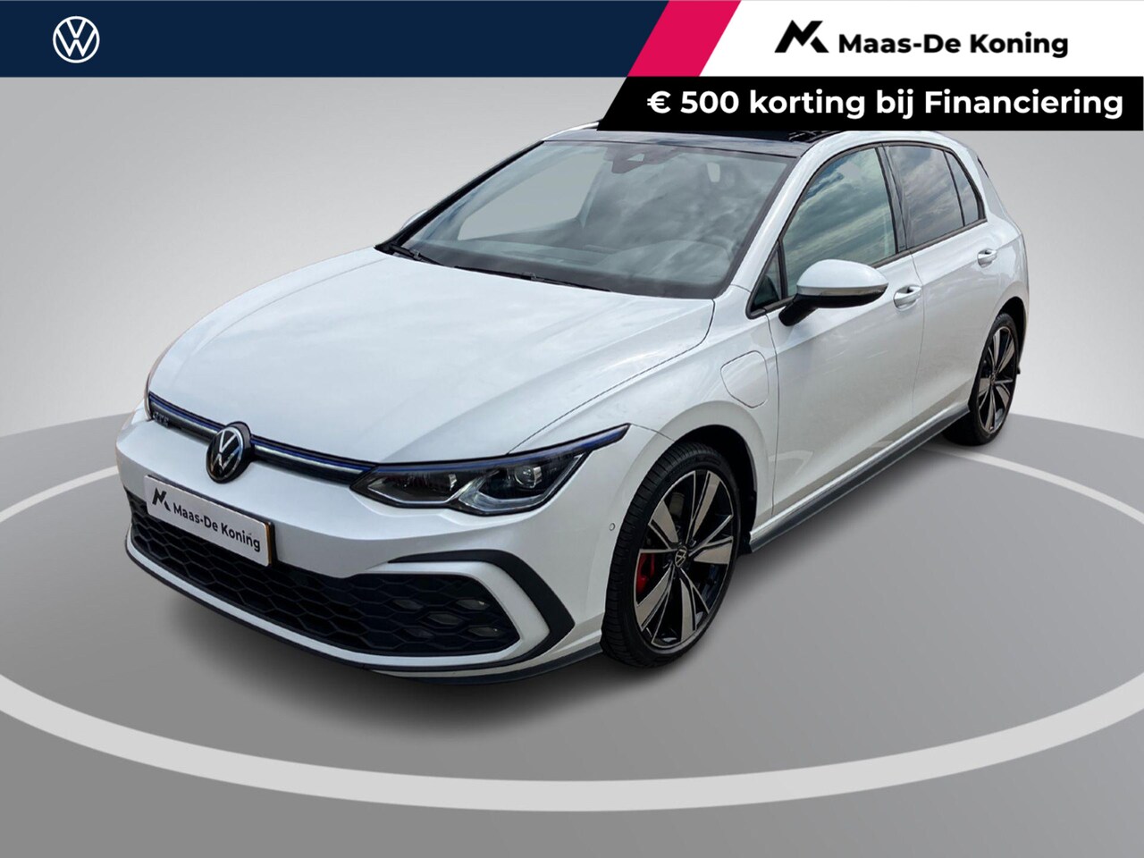Volkswagen Golf - 1.4eHybrid 180kW/245PK GTE · Panoramadak · Navigatie · Apple/Android Car Play · Stoelverwa - AutoWereld.nl