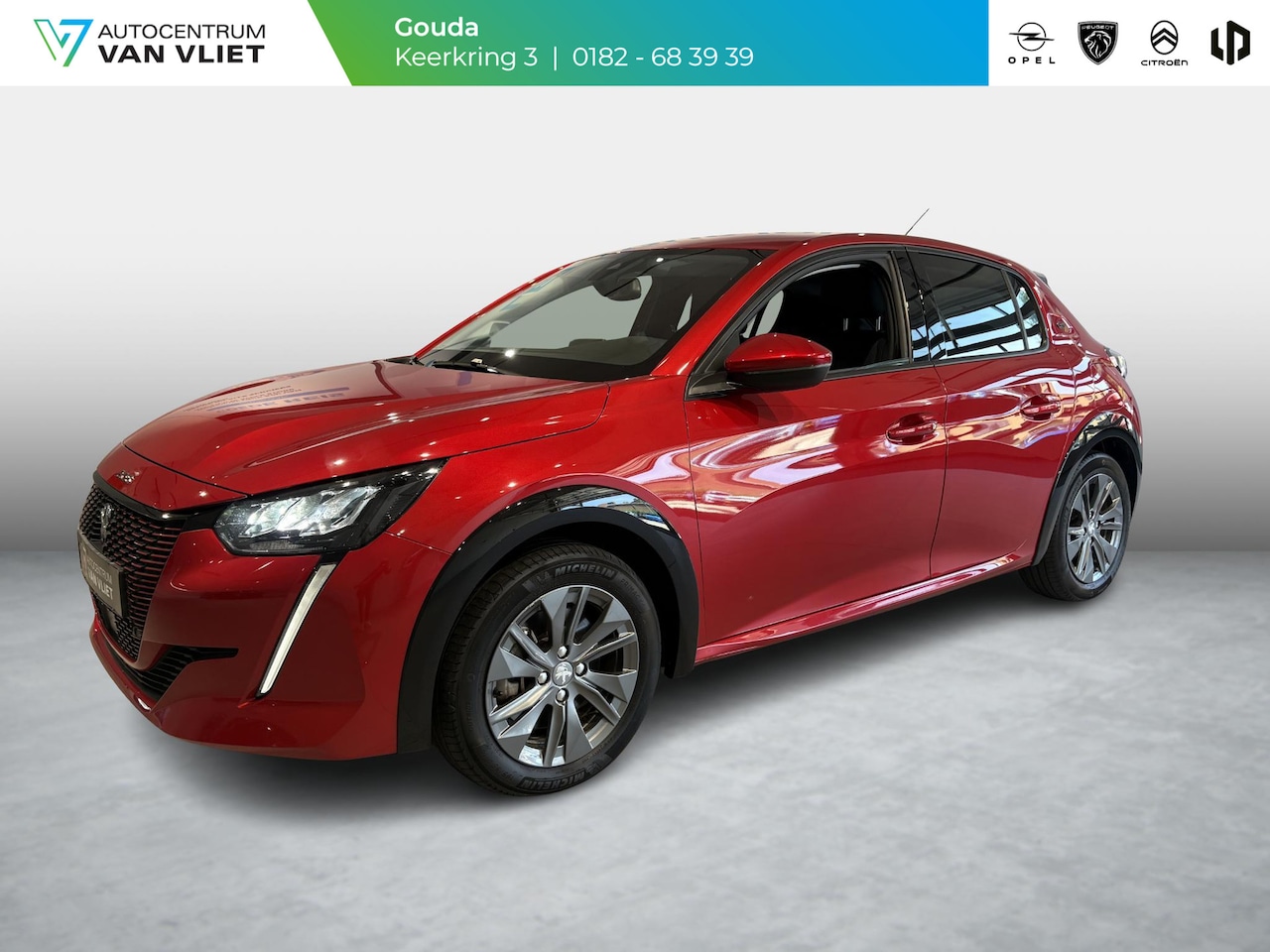 Peugeot e-208 - EV Allure Pack 50 kWh | 3 Fase | 3D i-Cockpit | Achteruitrijcamera | Climate Control | And - AutoWereld.nl