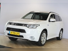 Mitsubishi Outlander - 2.0 PHEV Instyle | Schuif- kanteldak | Trekhaak