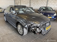 Audi A3 Sportback - 1.4 e-tron SCHROEFSCHADE