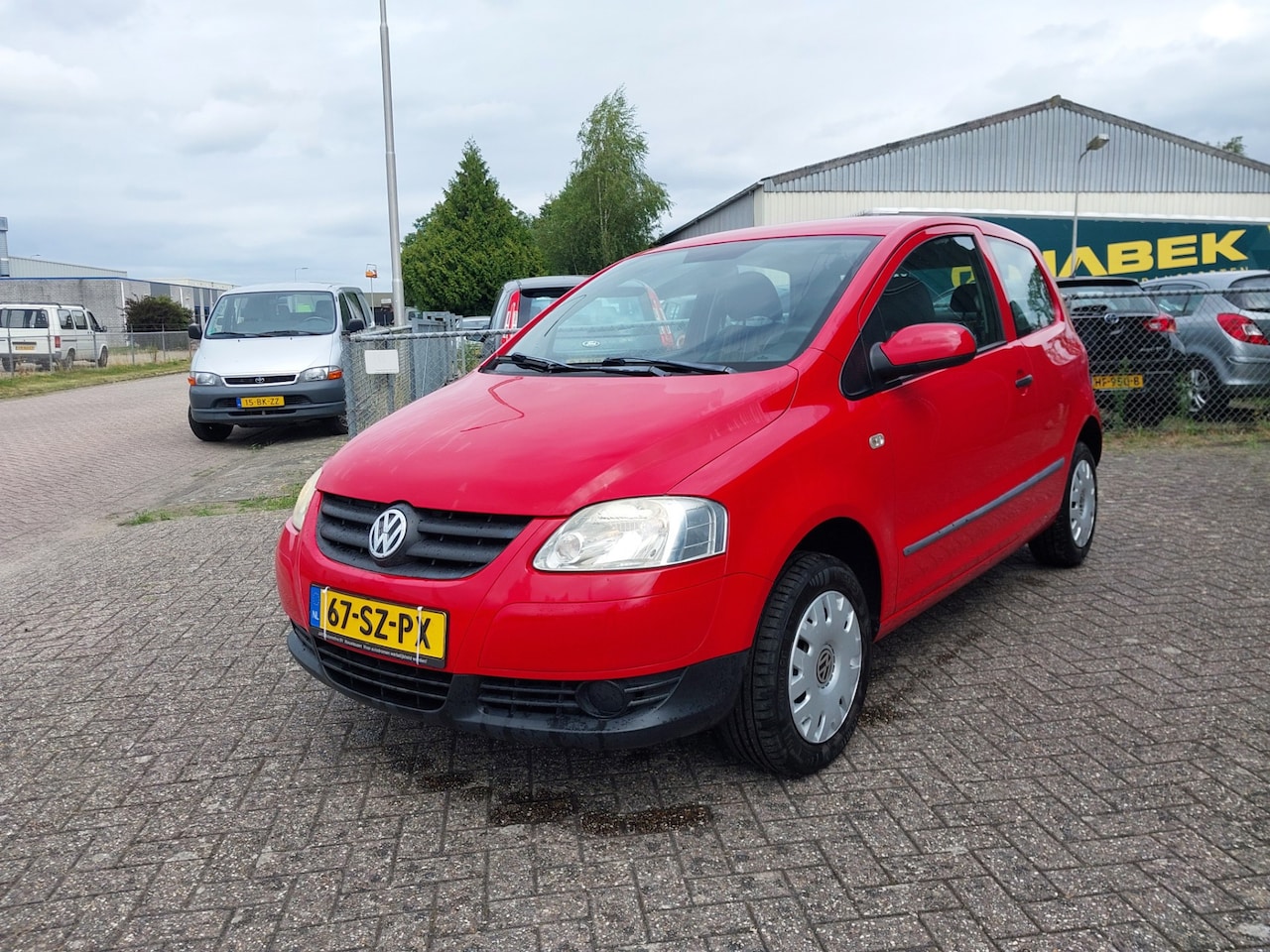 Volkswagen Fox - 1.2 Trendline !! VOL JAAR APK + 125.000 KM !! - AutoWereld.nl