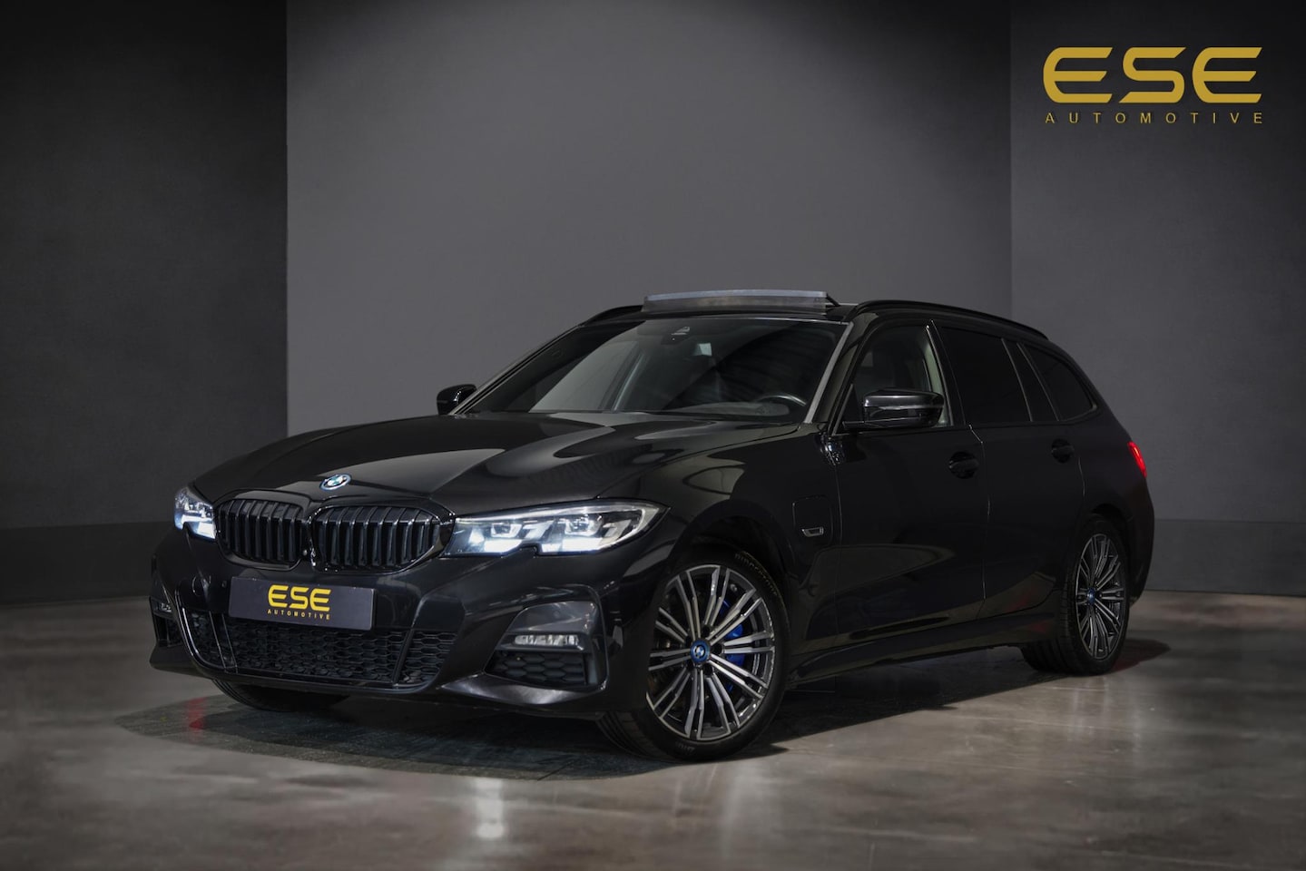 BMW 3-serie Touring - 330e M-Sport | Pano | Trekhaak | 360 camera - AutoWereld.nl