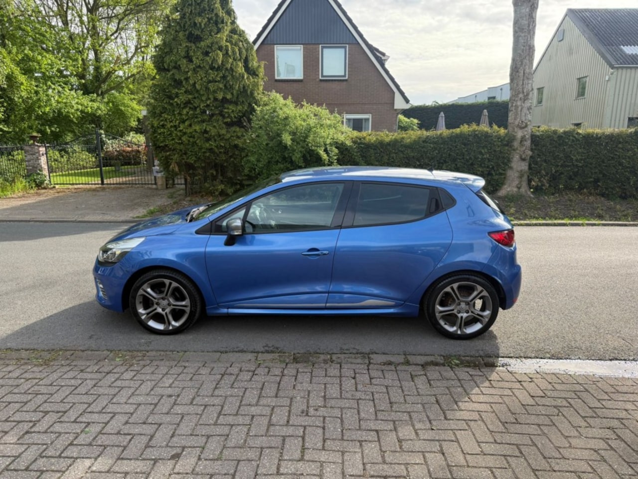 Renault Clio - 1.2 Dynamique-GT-Sport Line*automaat*leer*cruise control*stoelverw. - AutoWereld.nl