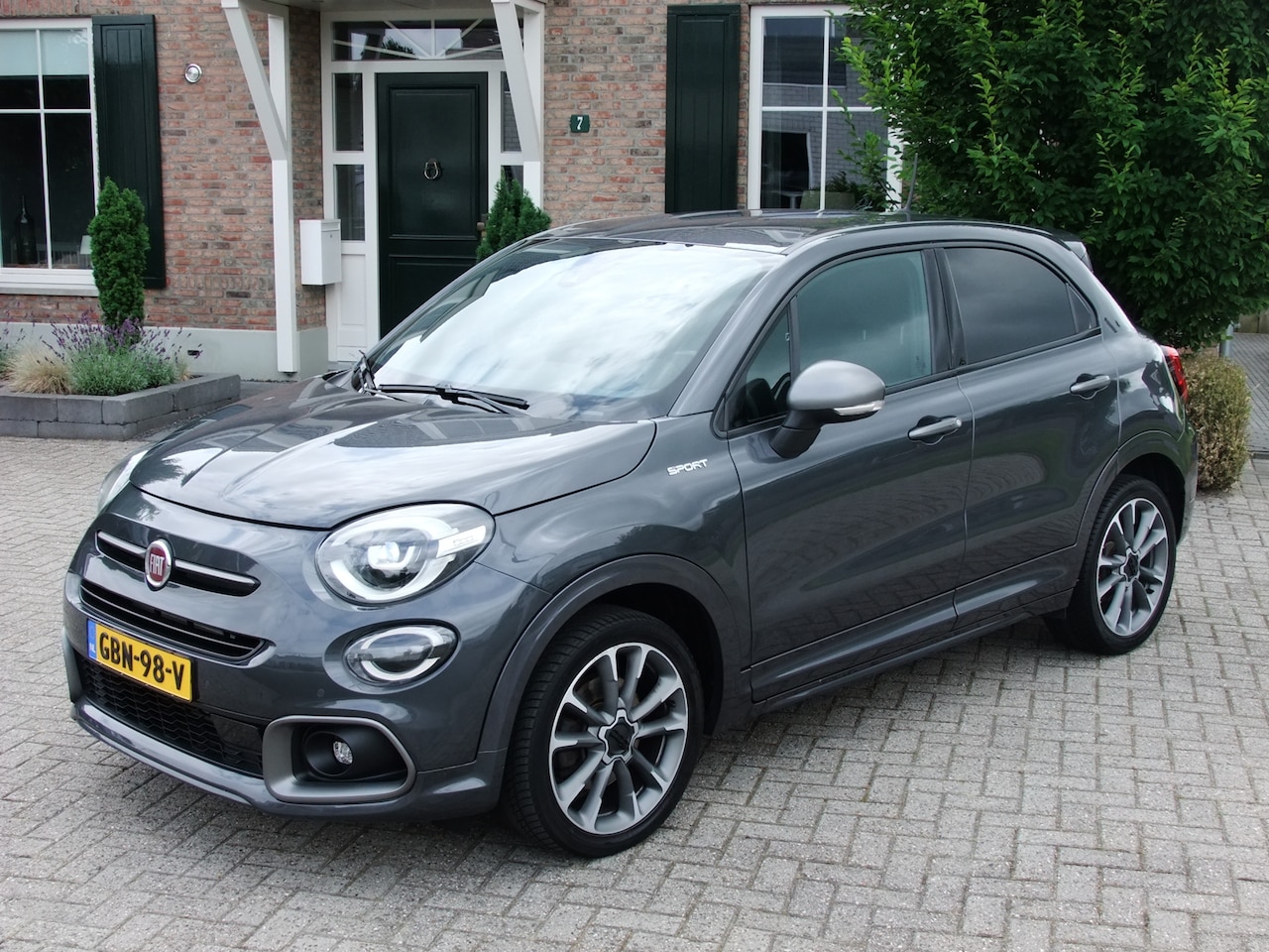 Fiat 500 X - 1.3 GSE Sport 1.3 GSE Sport , Camera , Led . Keyless go , Pdc V+A , Carplay enz. - AutoWereld.nl