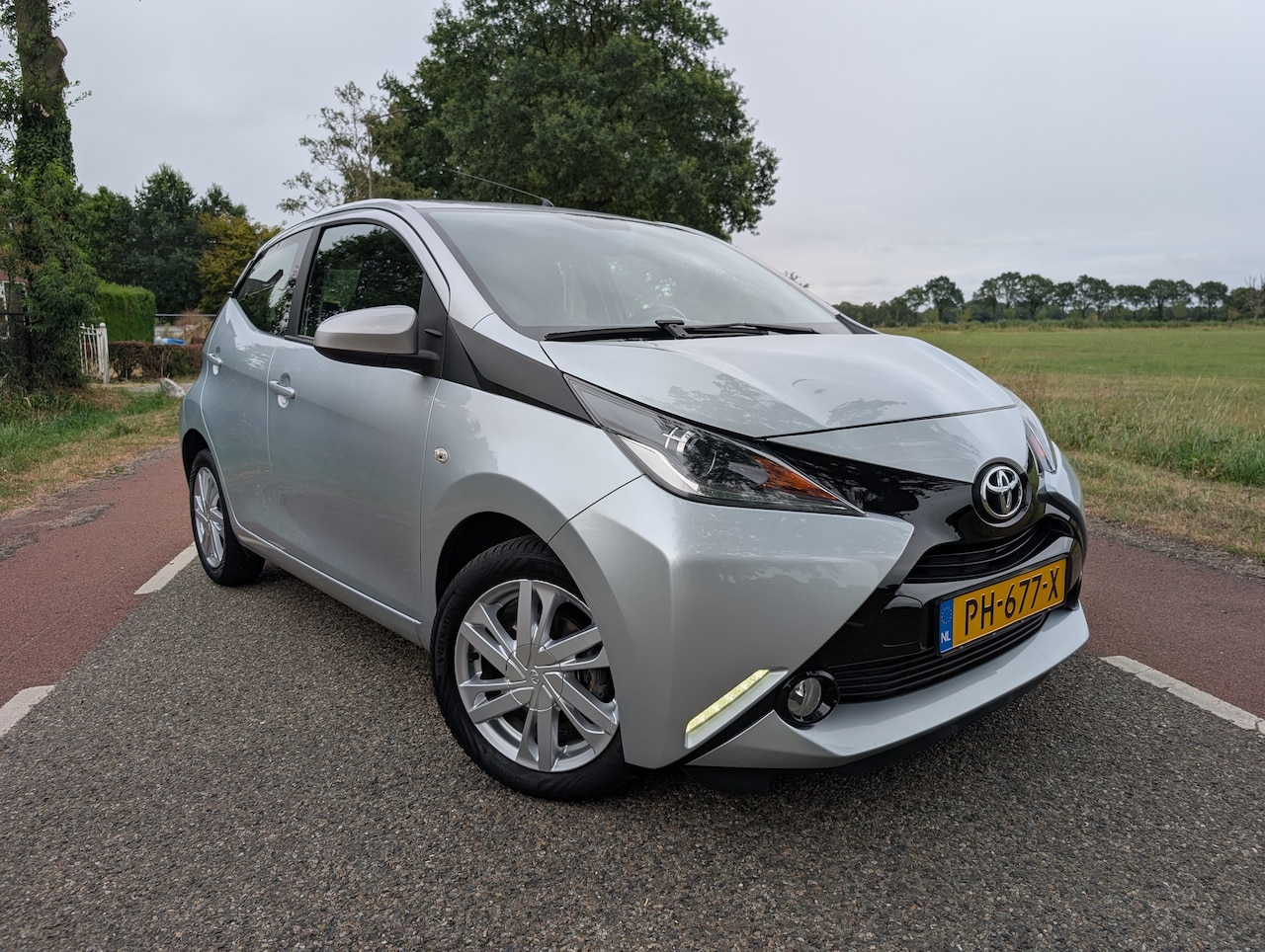Toyota Aygo - 1.0 VVT-i x-wave - AutoWereld.nl
