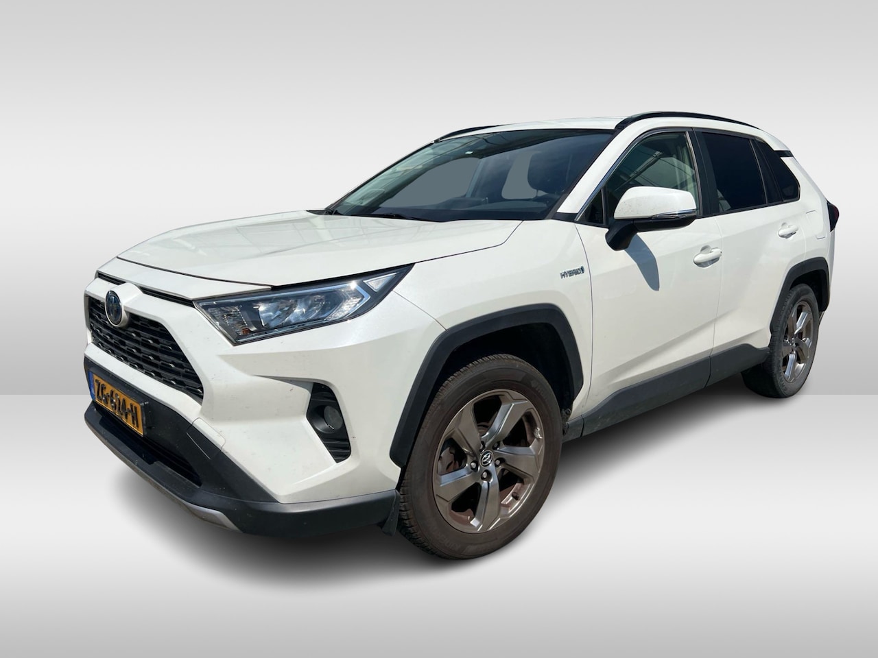 Toyota RAV4 - 2.5 Hybrid Style / Trekhaak / Camera / Leder / Keyless / 18'' / CarPlay / Stoelverwarming - AutoWereld.nl