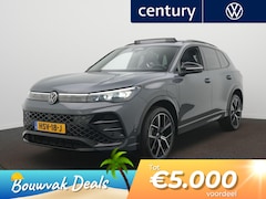 Volkswagen Tiguan - 1.5 eHybrid R-Line Edition Panoramadak - 272pk uitvoering - Navigatie - 20 Inch - Trekhaak