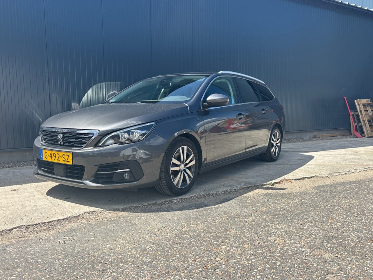 Peugeot 308 SW - 1.2 PureTech Tech Edition 1.2 PureTech Tech Edition - AutoWereld.nl