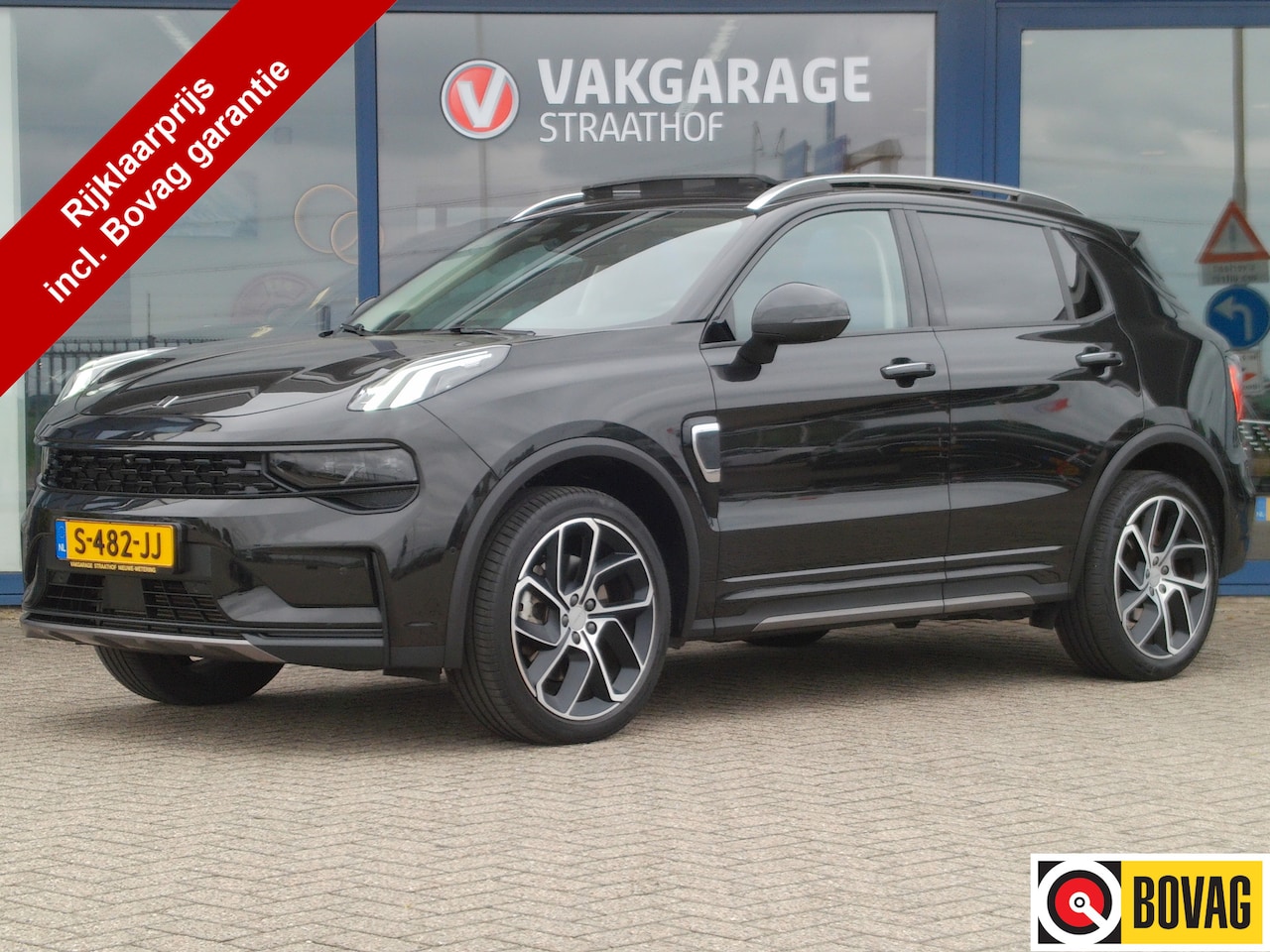 Lynk & Co 01 - 1.5 1.5, Black Style / Trekhaak / Elektr. Schuifdak / Camera 360 + Sensoren / Carplay + Androi - AutoWereld.nl