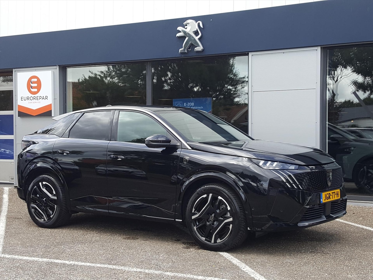 Peugeot e-3008 - EV 73 kWh 210pk GT Avantage Apple Carplay & Android Auto | Navigatie | Achteruitrijcamera - AutoWereld.nl