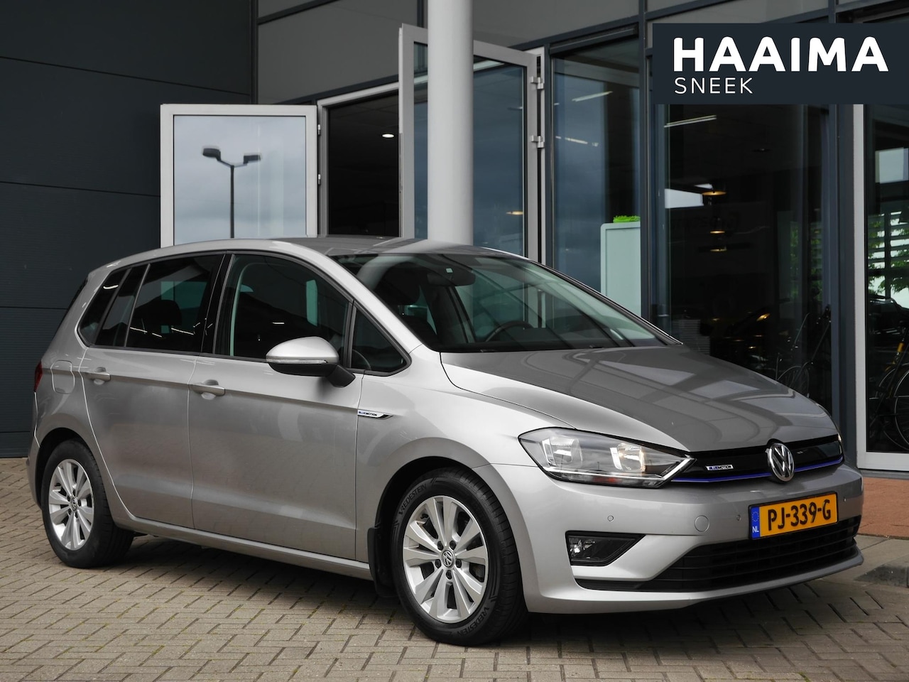 Volkswagen Golf Sportsvan - 1.0 TSI Comfortline | Automaat | Trekhaak | Lichtmetalen velgen | Navigatie - AutoWereld.nl