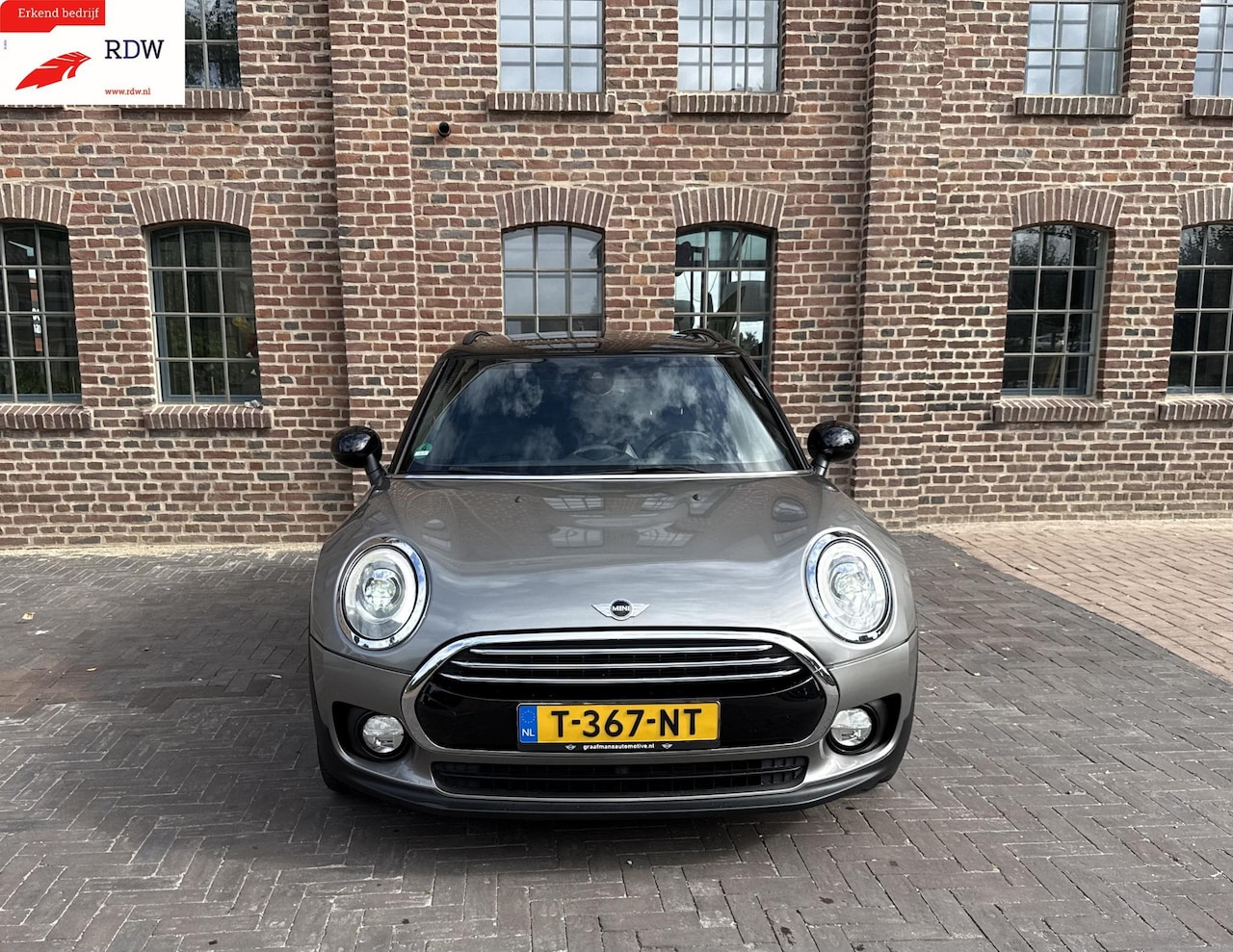 MINI Clubman - 1.5 Cooper Chili Serious Business VOL!! Chesterfield Blauw Leder | Navi | Memory Seats | N - AutoWereld.nl