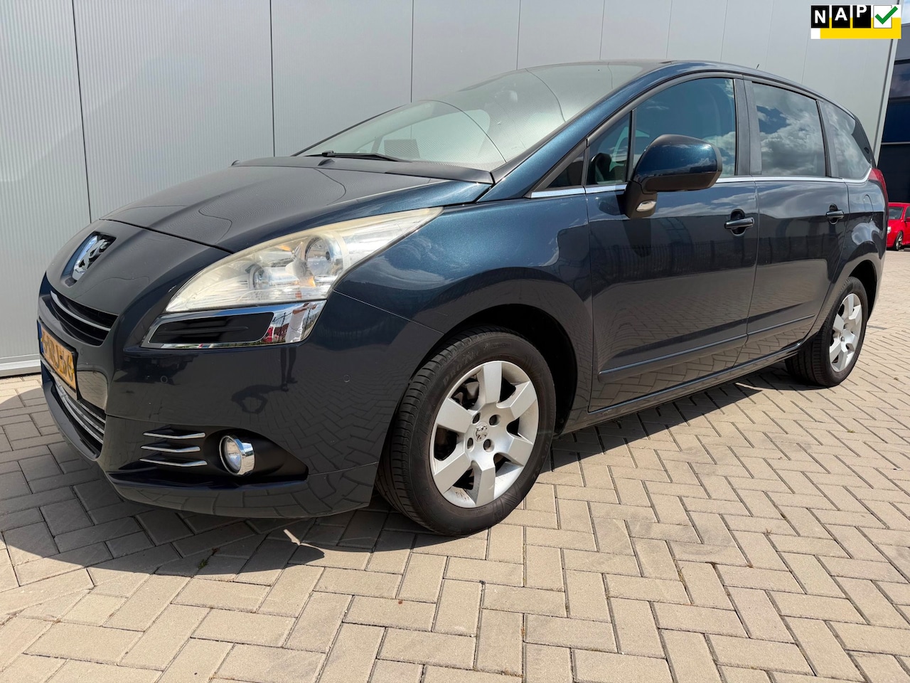 Peugeot 5008 - 1.6 VTi Blue Lease 5p. 1.6 VTi Blue Lease 5p. - AutoWereld.nl
