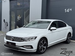 Volkswagen Passat - 1.5 TSI Elegance Business R | DSG | Ergo |