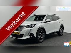 Peugeot 2008 - 1.2 PureTech Blue Lease Allure CAMERA CARPLAY NAVI ECC CRUISE