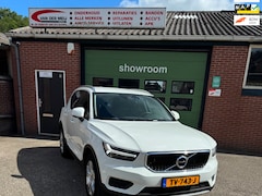 Volvo XC40 - 2.0 T4 Momentum