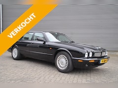 Jaguar XJ - 3.2 EXECUTIVE V8 Executive