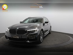 BMW 5-serie Touring - 520i High Executive M-Sport M-Sport / Sport onderstel / Camera / 19'' LM velgen / Alcantar