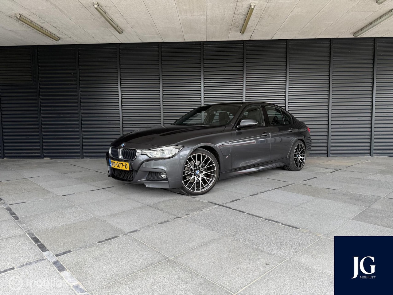 BMW 3-serie - 330e Centennial High Executive 330e Centennial High Executive - AutoWereld.nl