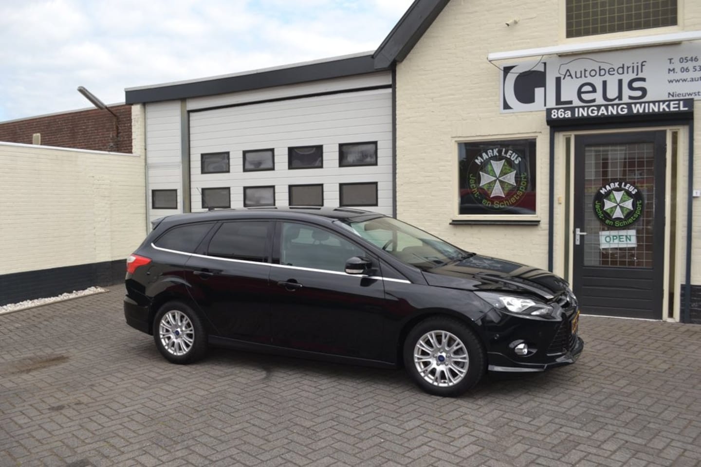 Ford Focus Wagon - 1.6 EcoBoost Titanium/MEEST LUXE UITVOERING - AutoWereld.nl