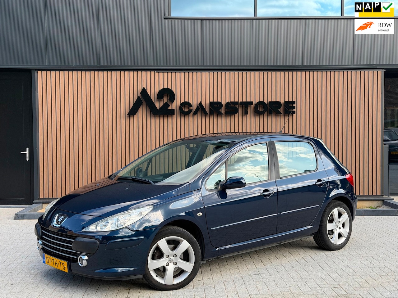 Peugeot 307 - 2.0-16V XSI NAP APK AIRCO LEER NETTE AUTO - AutoWereld.nl