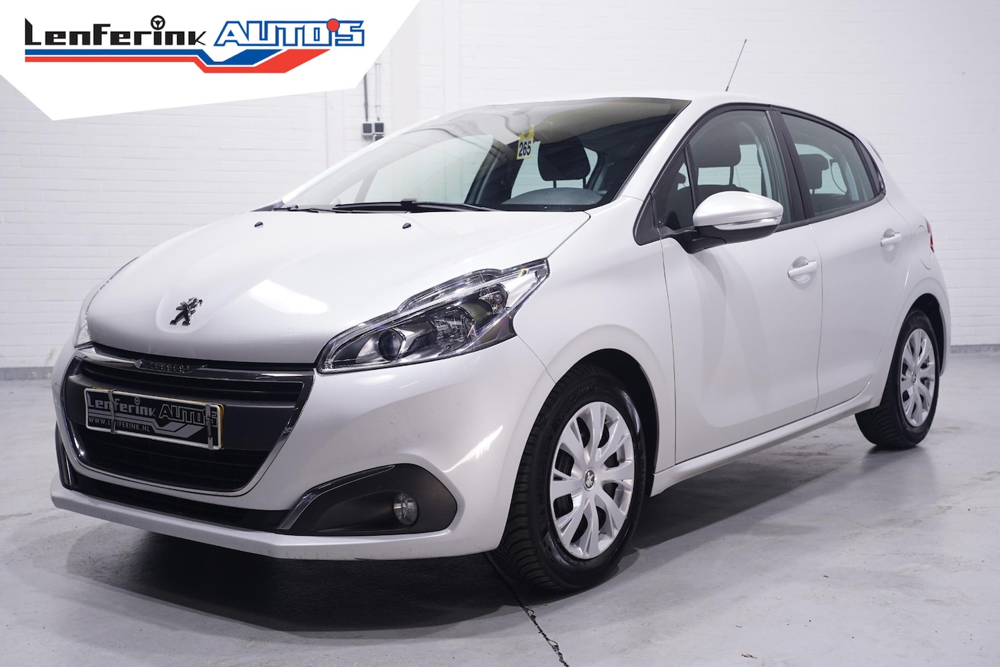 Peugeot 208 - 1.6 BlueHDi Blue Lease Navigatie cruise-controle Airco stuurbediening bleutooth mistlampen - AutoWereld.nl
