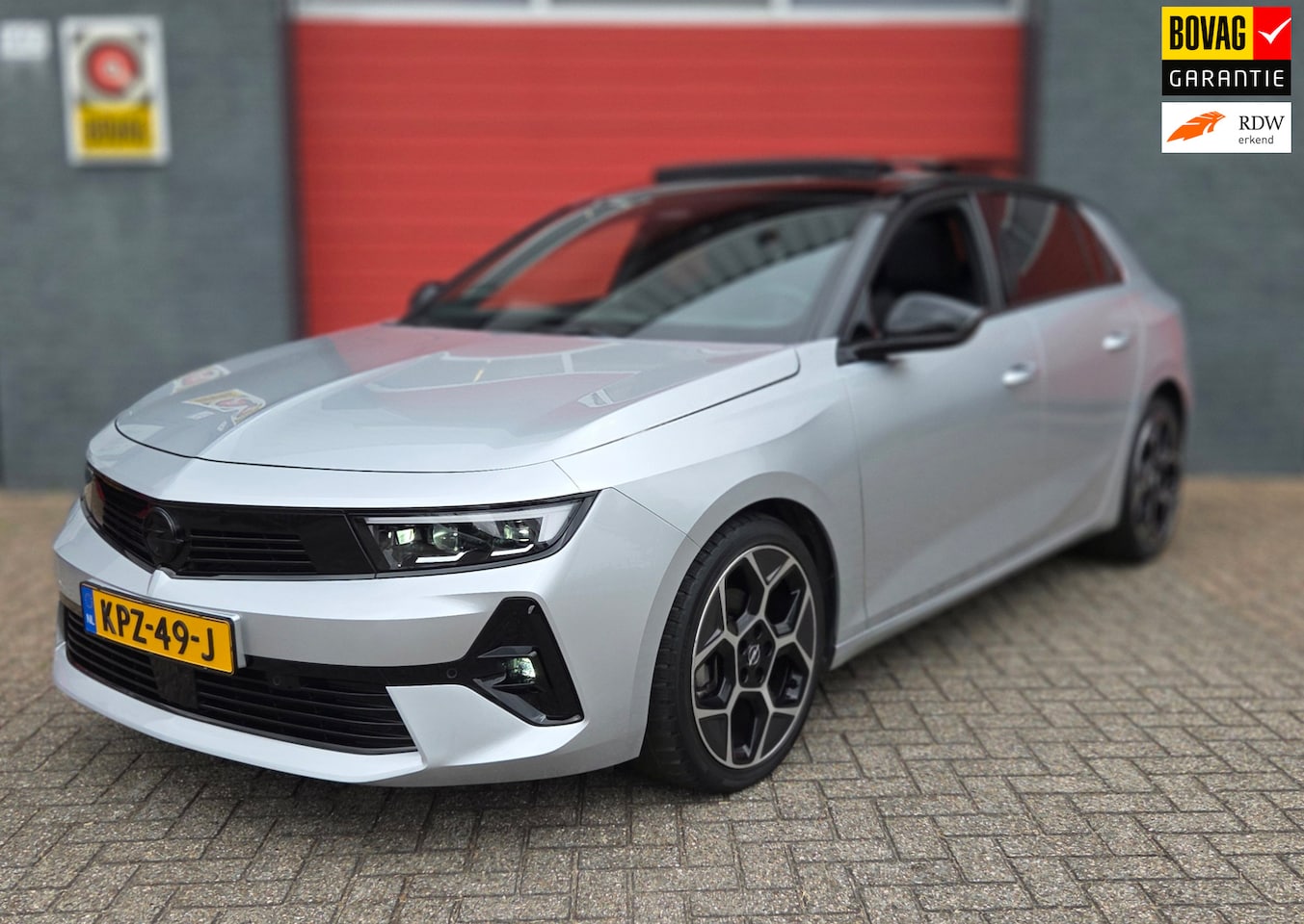 Opel Astra - Opel ASTRA 1.2 Turbo Ultimate Pano Navi Head-up - AutoWereld.nl