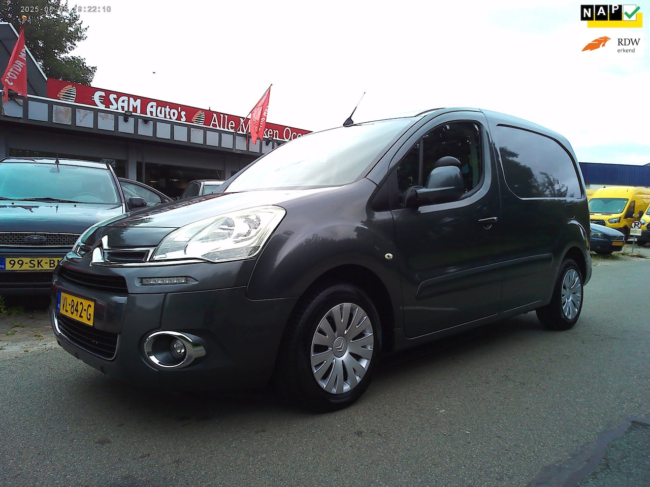 Citroën Berlingo - 1.6 e-HDI 500 Club Economy 1.6 e-HDI 500 Club Economy (Automaat+NAVI) - AutoWereld.nl