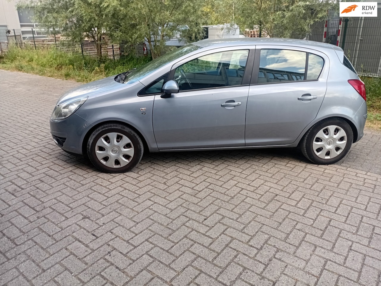 Opel Corsa - 1.3 CDTi '111' Edition met nieuwe apk 1450 euro - AutoWereld.nl