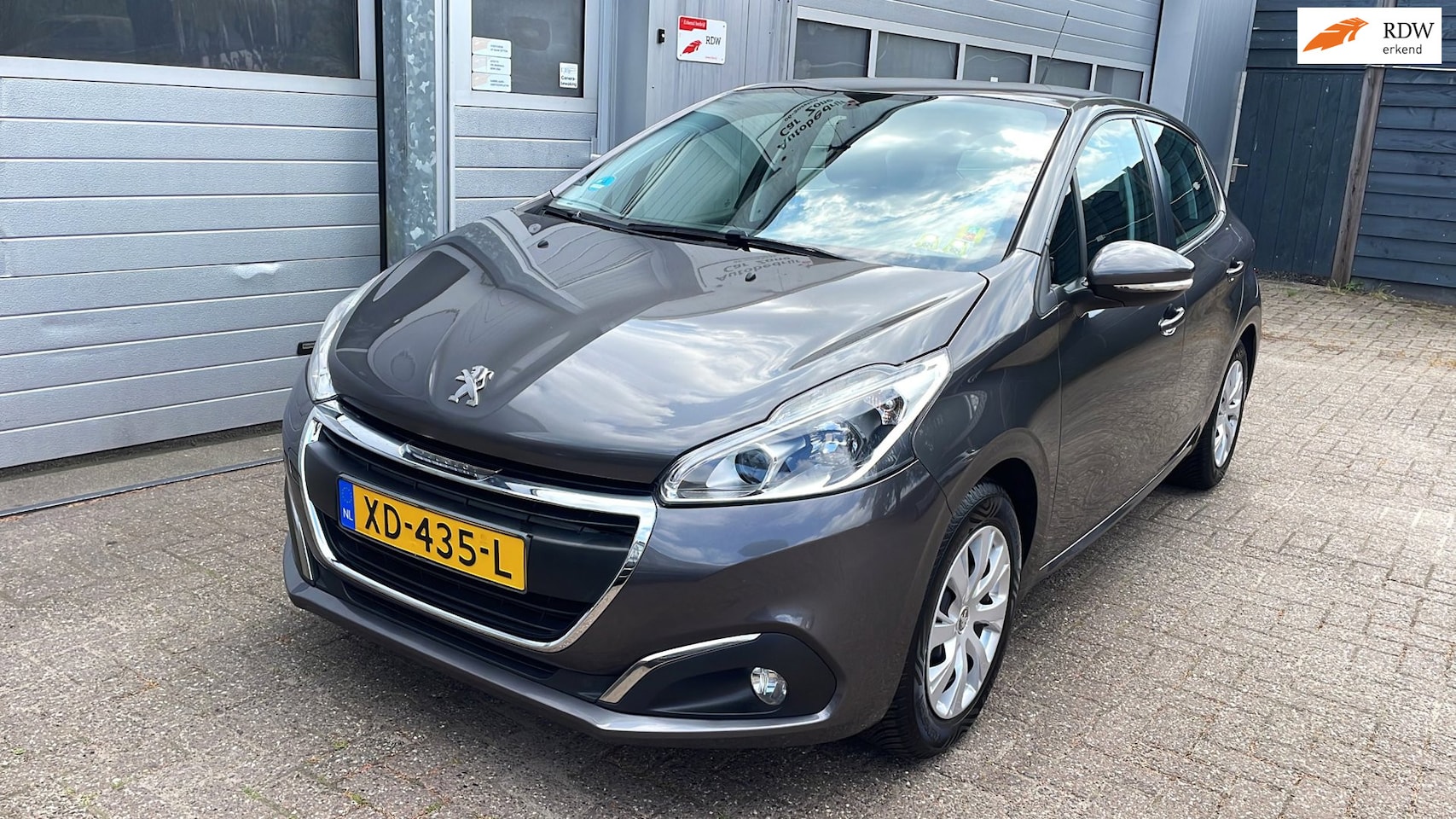 Peugeot 208 - 1.2 VTi Allure 5DR 2018-Navi-Clima-Cruise-APK - AutoWereld.nl