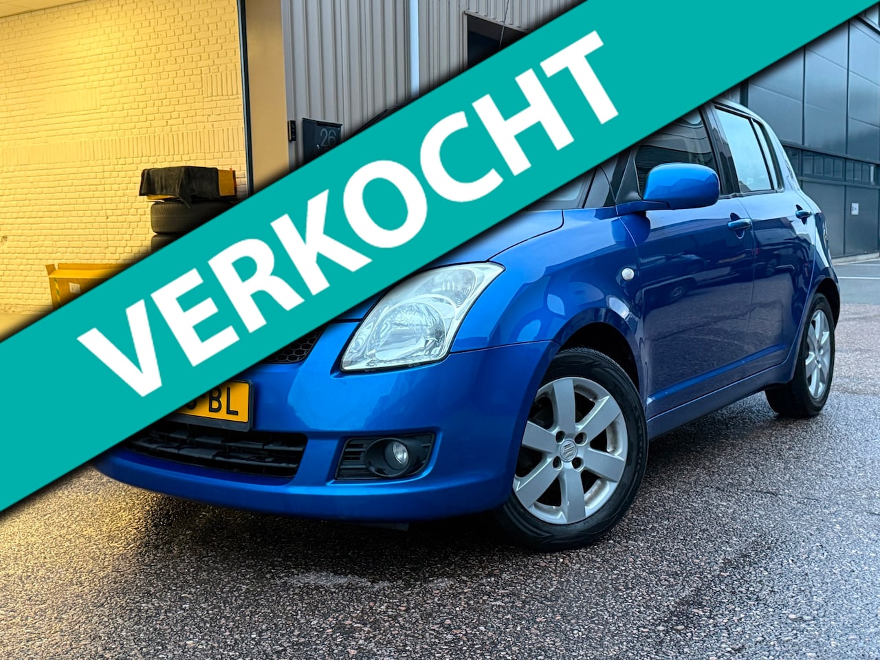 Suzuki Swift - 1.3 Base Stoel Verwarming Pioneer Carplay Airco - AutoWereld.nl