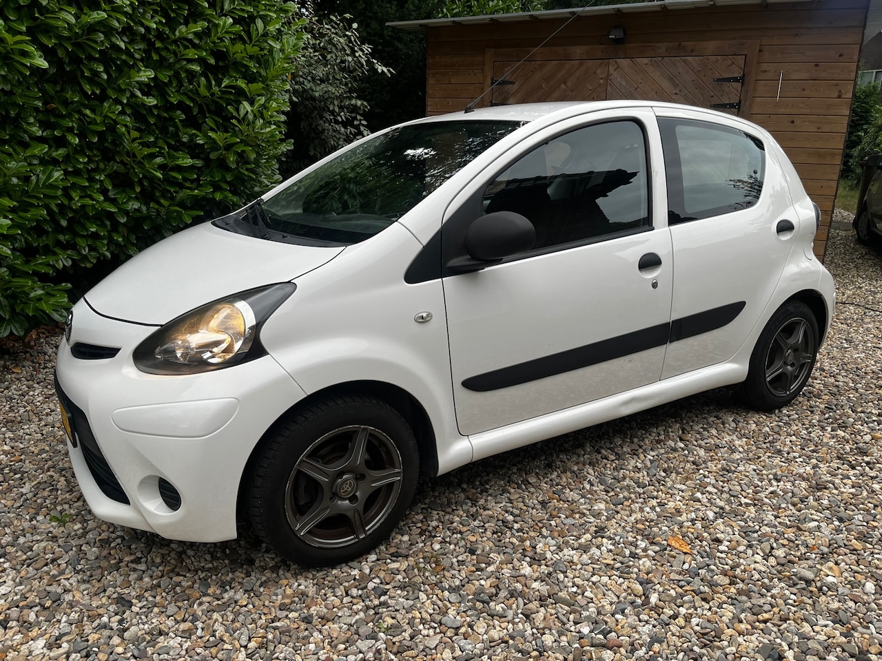 Toyota Aygo - RIJKAAR/APK/HISTORY/BEURT/NAP/AIRCO/5drs//DIREKT MEE - AutoWereld.nl