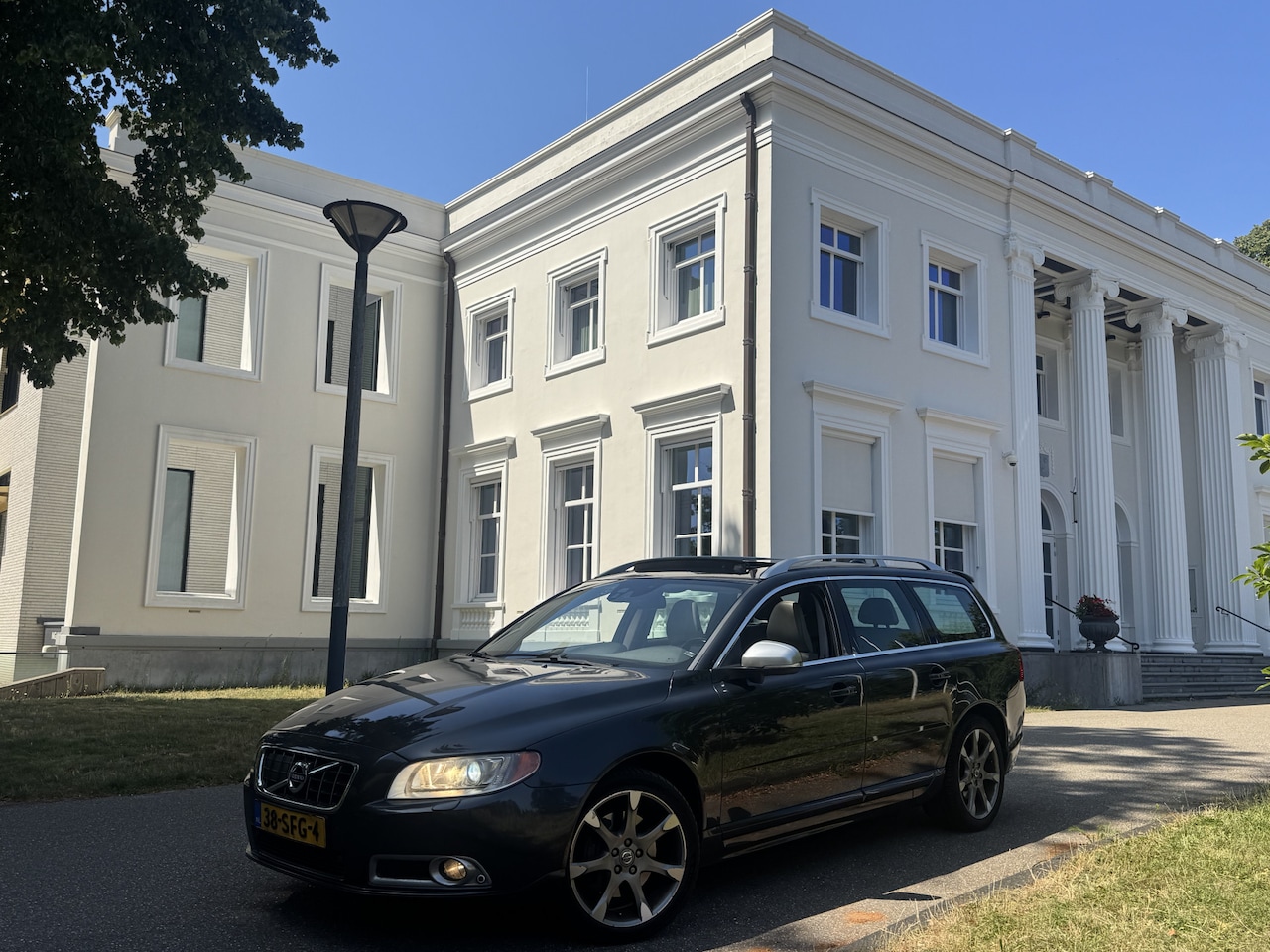 Volvo V70 - 2.0 D3 SUMMUM FULL OPTIONS !!! UNIEK - AutoWereld.nl