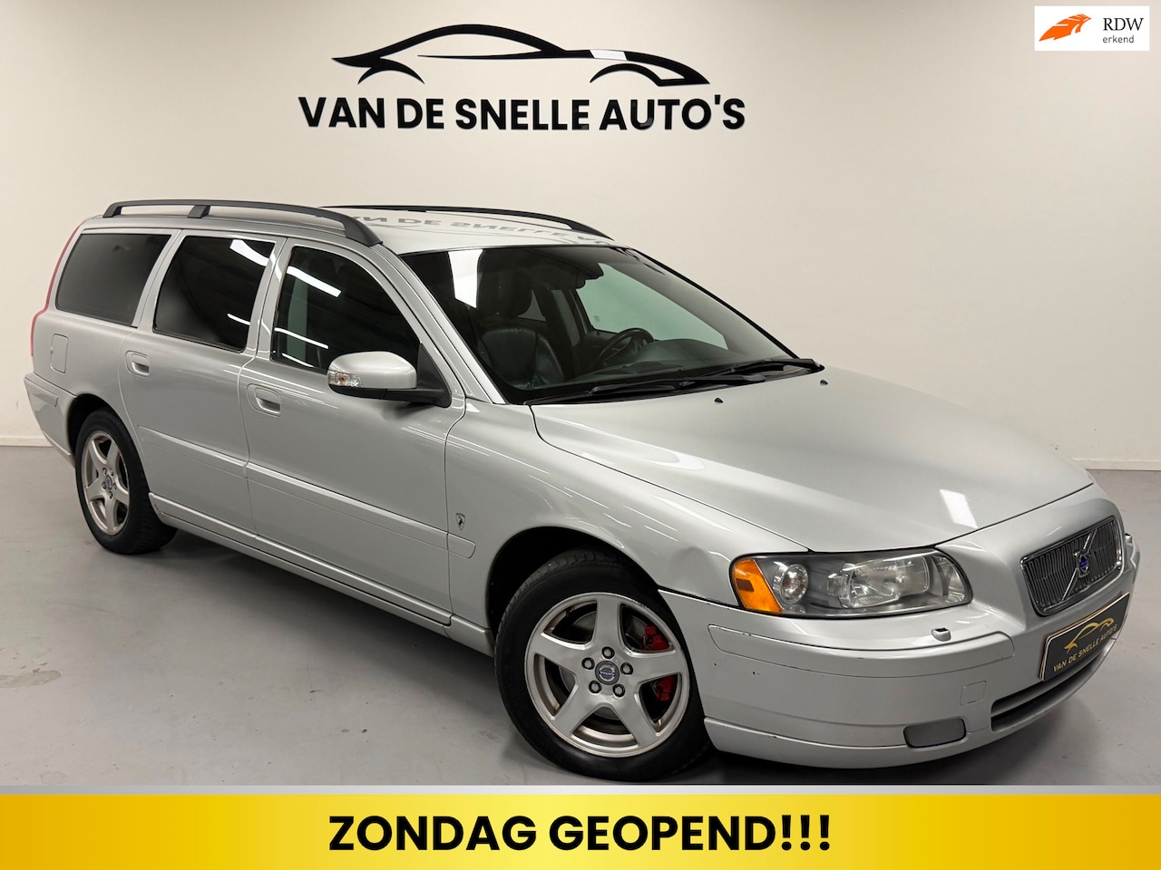 Volvo V70 - 2.4D Edition PDC/NAVI/CRUISE/LEER - AutoWereld.nl