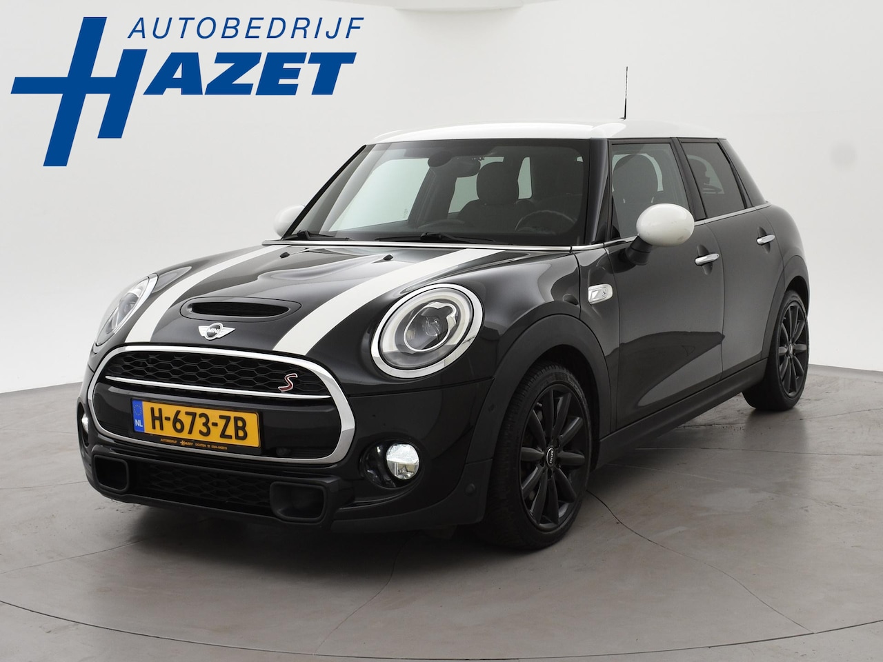 MINI 5-Deurs - Cooper S 2.0 192 PK + LED | STOELVERWARMING | BREEDBEELD NAVI | SFEERVERLICHTING - AutoWereld.nl