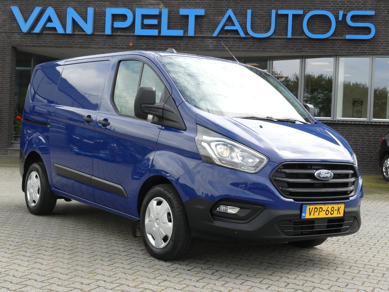 Ford Transit Custom - 2.0 130PK Automaat TDCI L1 Limited / 2X S-DEUR / 3P / CARPLAY - AutoWereld.nl