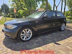BMW 1-serie - 118d Corporate Business Line