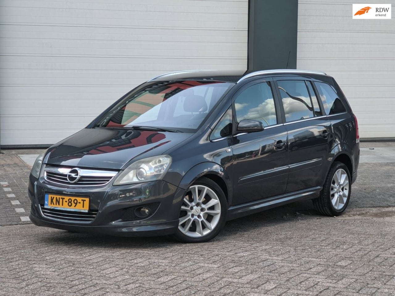 Opel Zafira - Opel Zafira 2.0 Turbo Sport (200 PK) – Nieuwe Distributieriem! - AutoWereld.nl