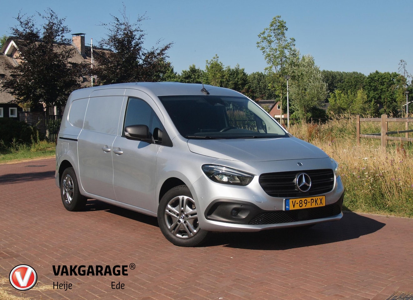 Mercedes-Benz Citan - 112 CDI L2 Pro | 3 persoons | Camera | Trekhaak | Automaat | Apple Carplay | Navi | Cruise - AutoWereld.nl