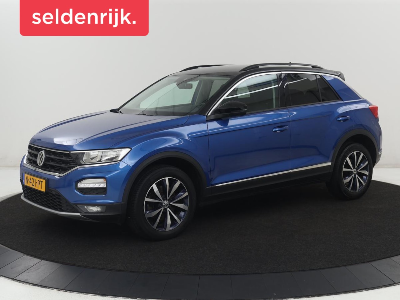 Volkswagen T-Roc - 1.0 TSI Style | Trekhaak | Stoelverwarming | Parkeerhulp | Adaptive cruise | Navigatie | B - AutoWereld.nl