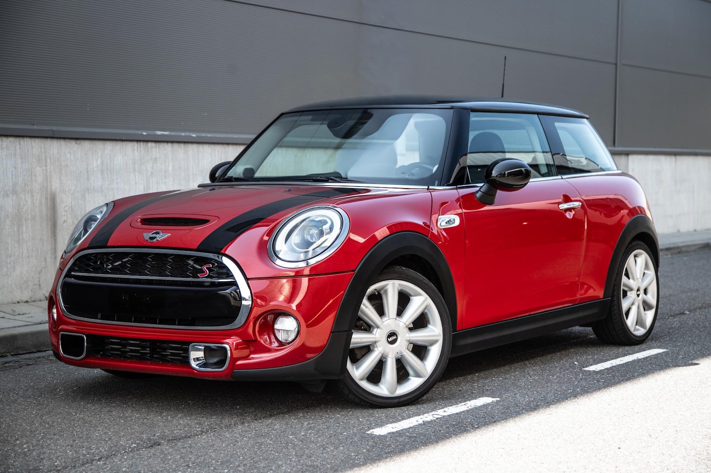 MINI 3-Deurs - Cooper S 2.0 | HUD | Camera | Harman/Kardon | Leer | Keyless - AutoWereld.nl