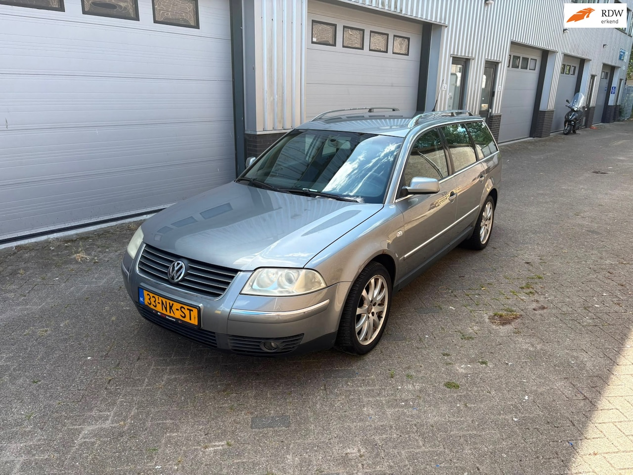 Volkswagen Passat Variant - 2.0-20V Arctic! Clima! Trekhaak! - AutoWereld.nl